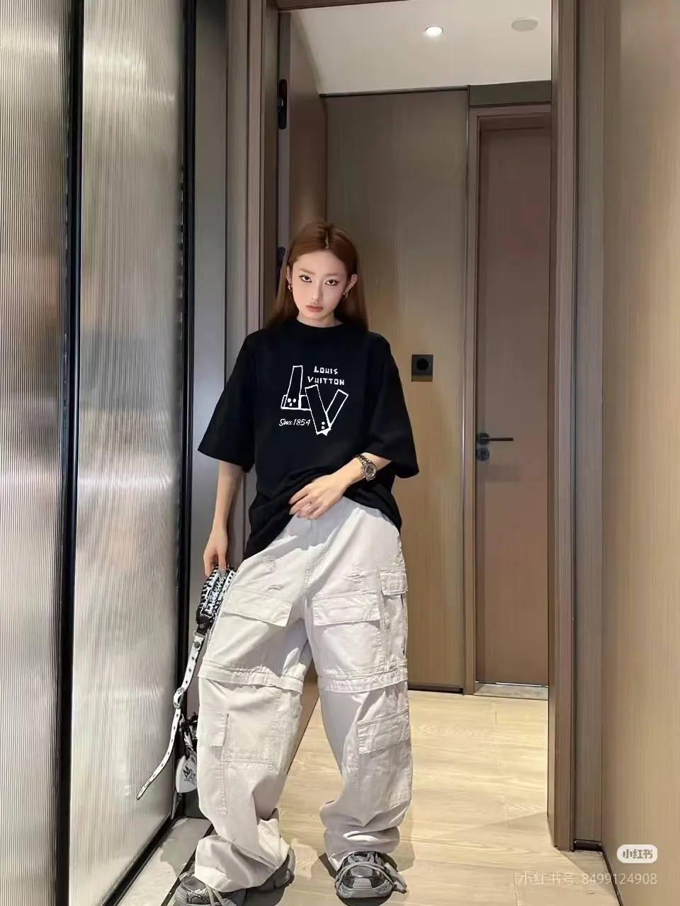 Louis Vuitton/ logo